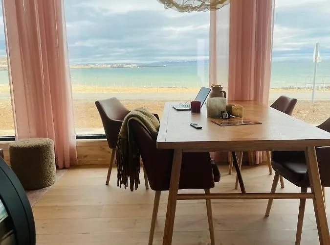 Ekkeroy Lodge - Arctic Living
